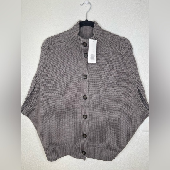 Sweaters - Banana Republic Poncho Sweater Button Up Cape Knit Gray / fossil color